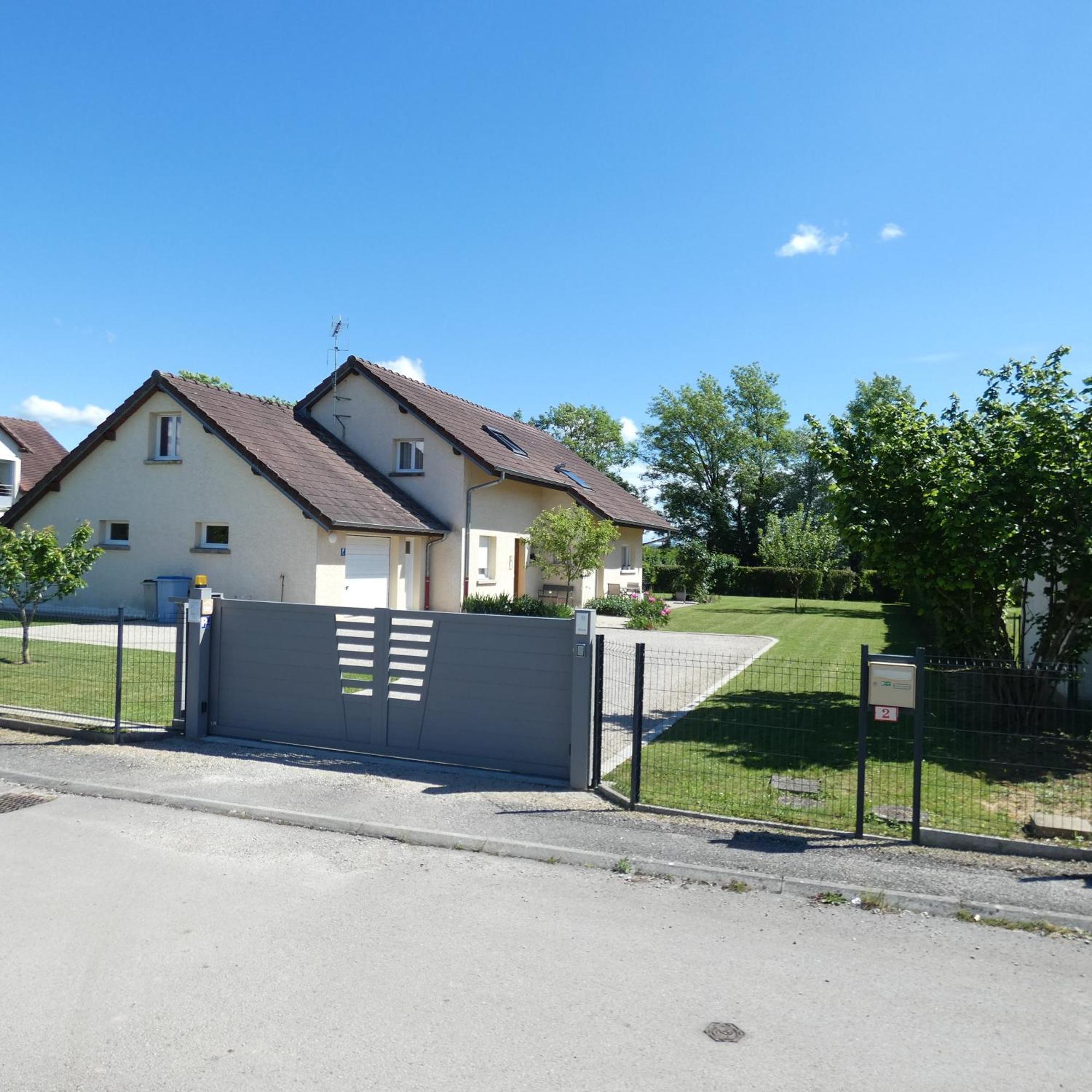 Bed and Breakfast Les Iris Villevieux Zimmer foto